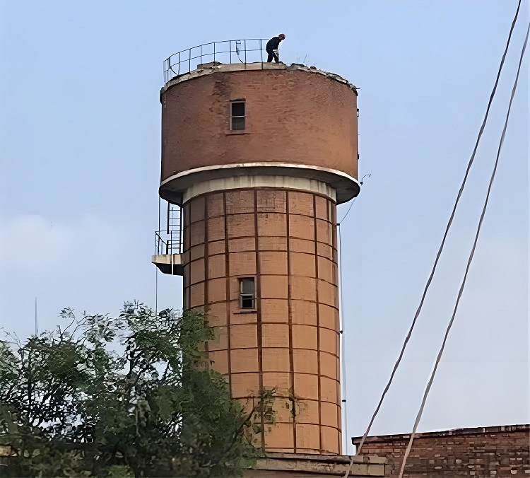 水塔拆除的幾種方法:安全與效率的博弈